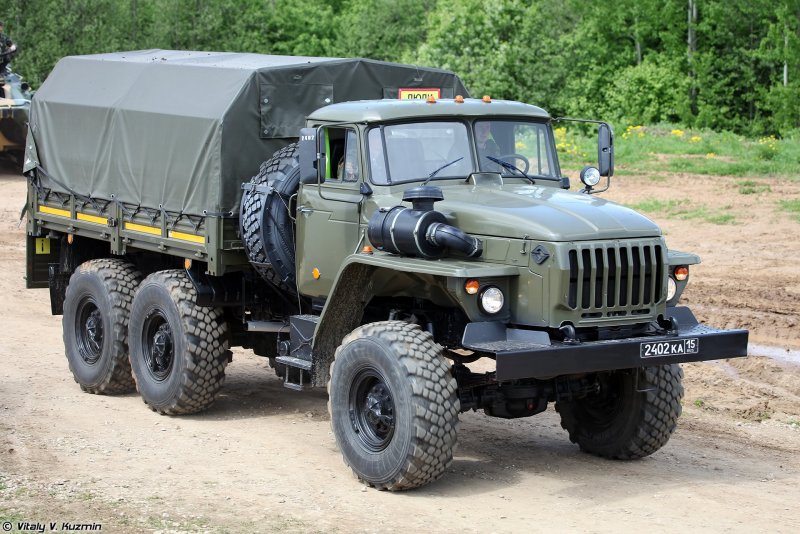 Урал 4320 тягач