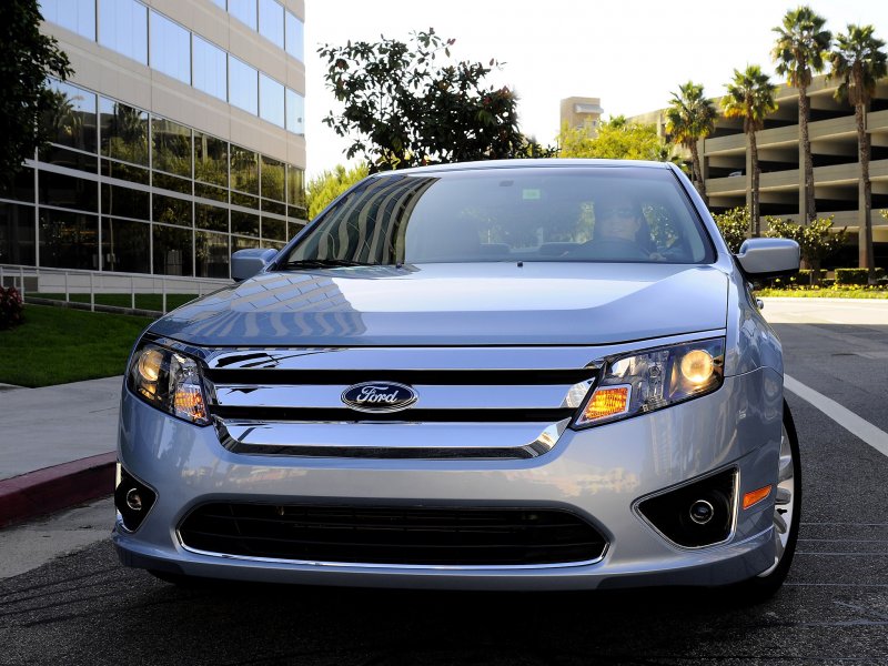 Ford Fusion американский