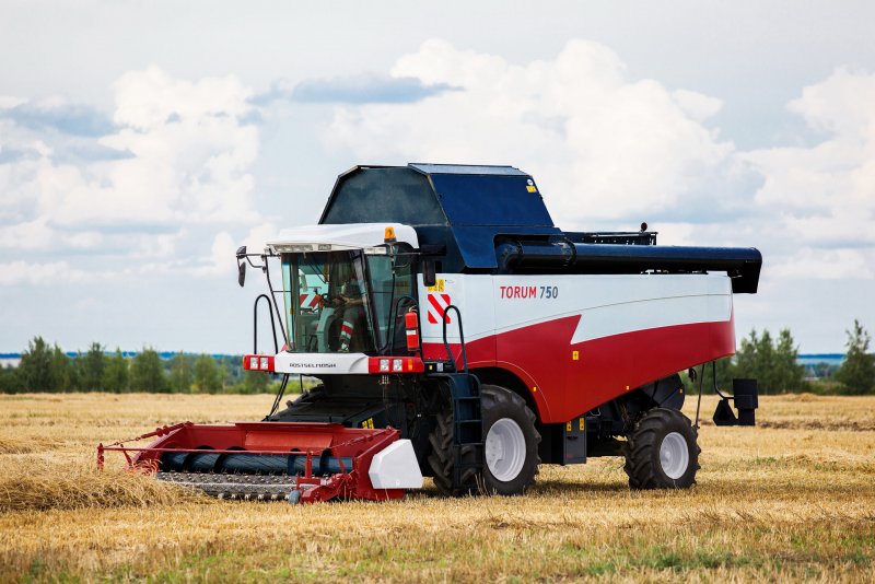 Комбайн Торум 750