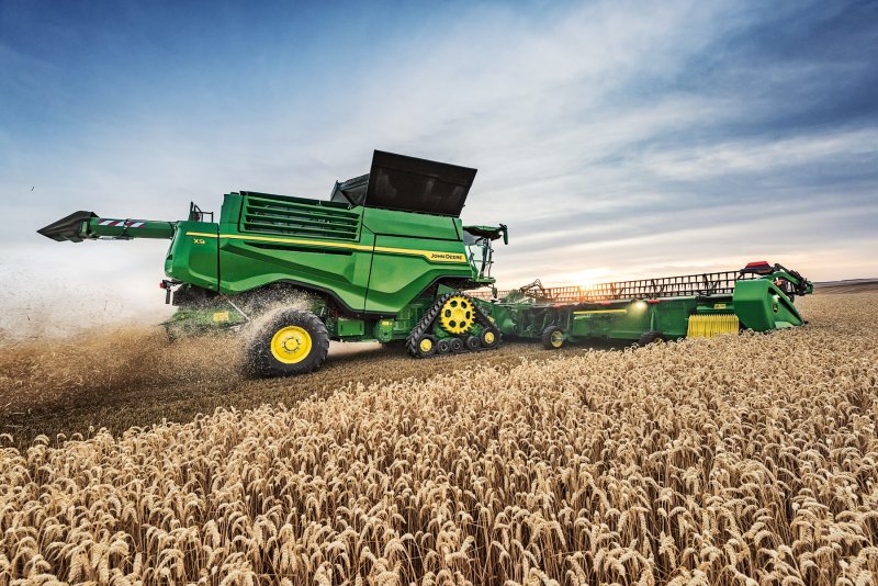 Комбайн John Deere x9