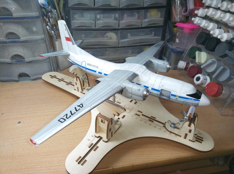 АН-24 Амодел 1/72 сборка