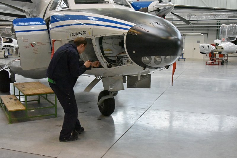 АО «Уральский завод гражданской авиации»