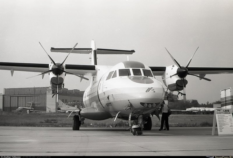RT-610 самолет