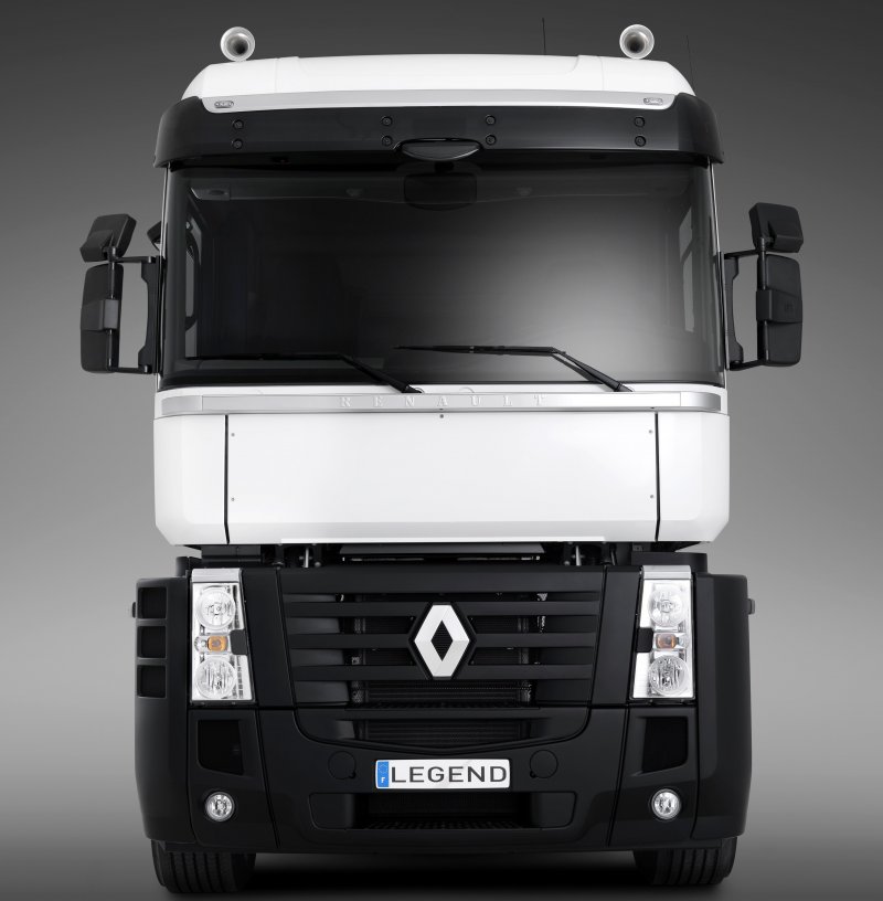 Renault Magnum