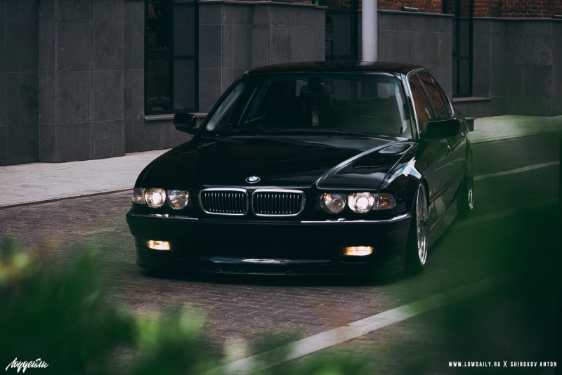 BMW 750il бумер