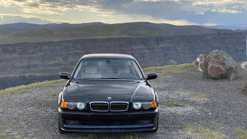 BMW бумер модель 750il