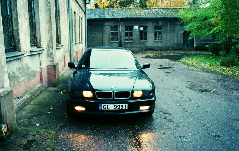 BMW 740 e38