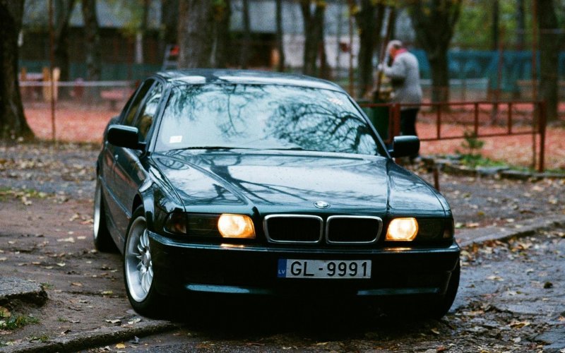 BMW e38 бандитская