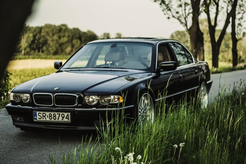 БМВ 740 I e38