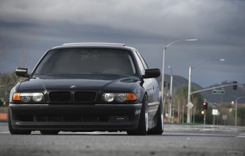 BMW 740 бумер