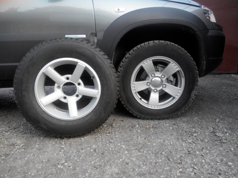 Колеса 215 70 r16 на ниву Шевроле