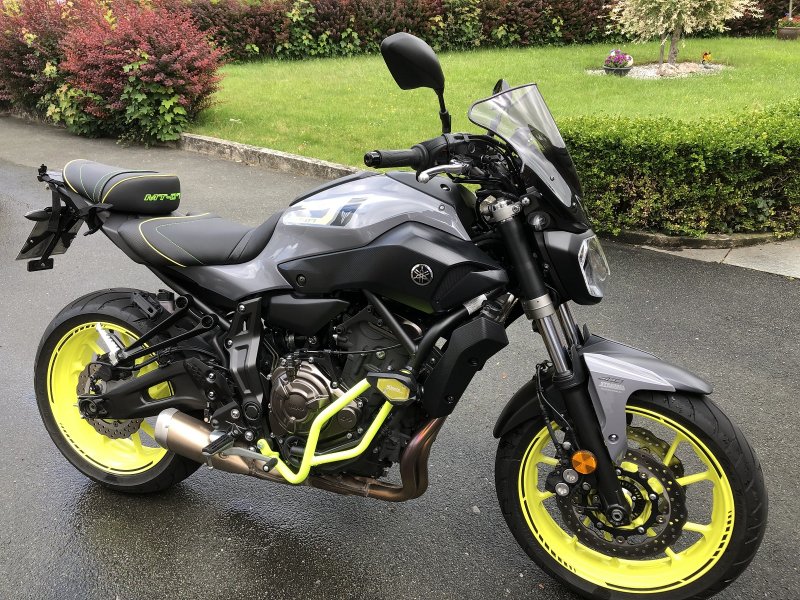 Yamaha mt07 вес