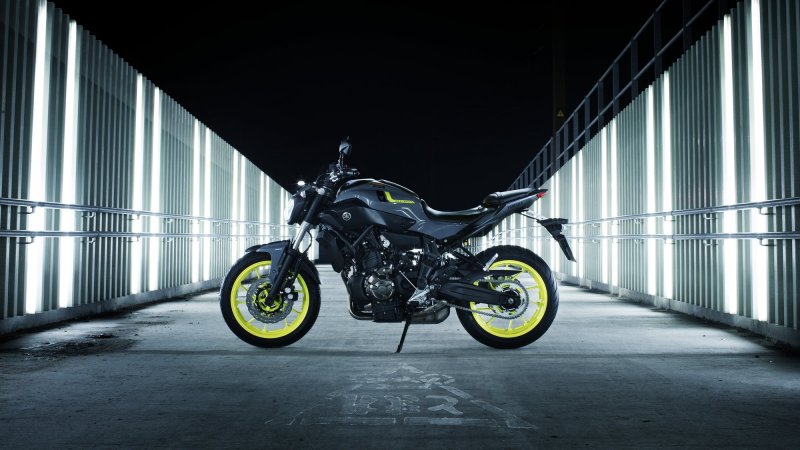 Yamaha MT 09 на рабочий стол айфон