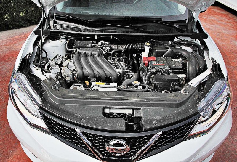 Nissan Tiida 2015 под капотом