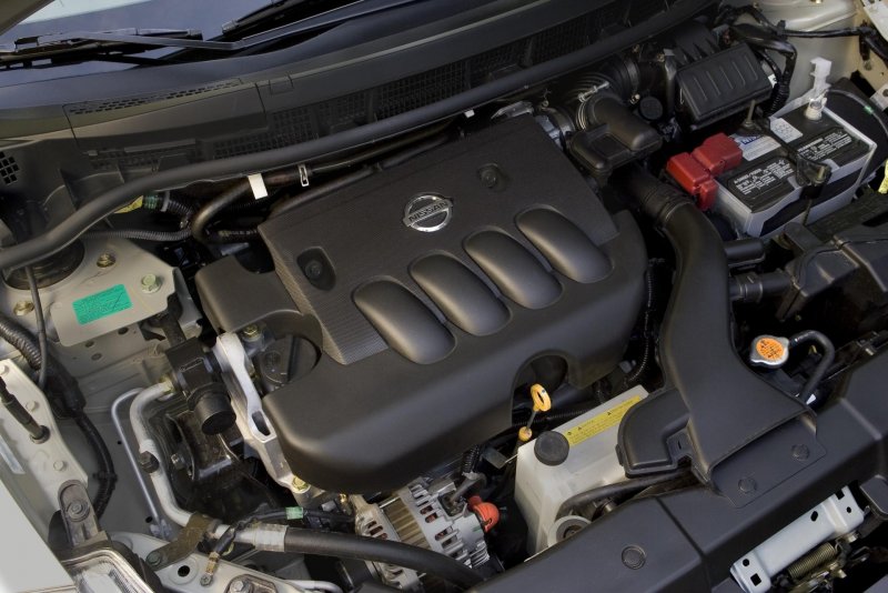 Nissan Teana упоры капота