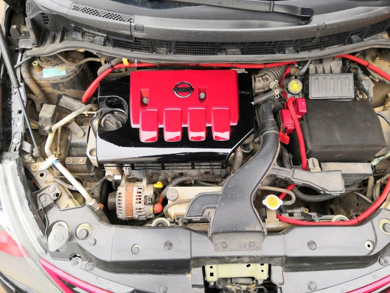 Nissan Tiida 1.6 под капотом
