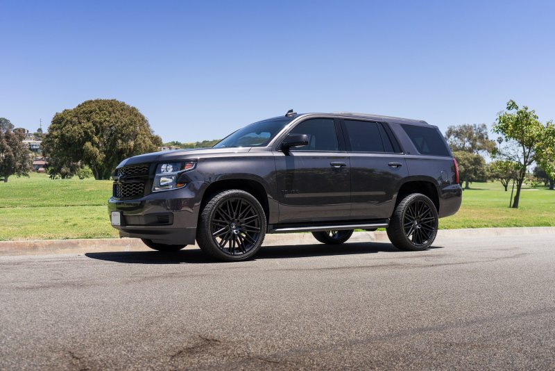 Chevrolet Tahoe Black Wheels
