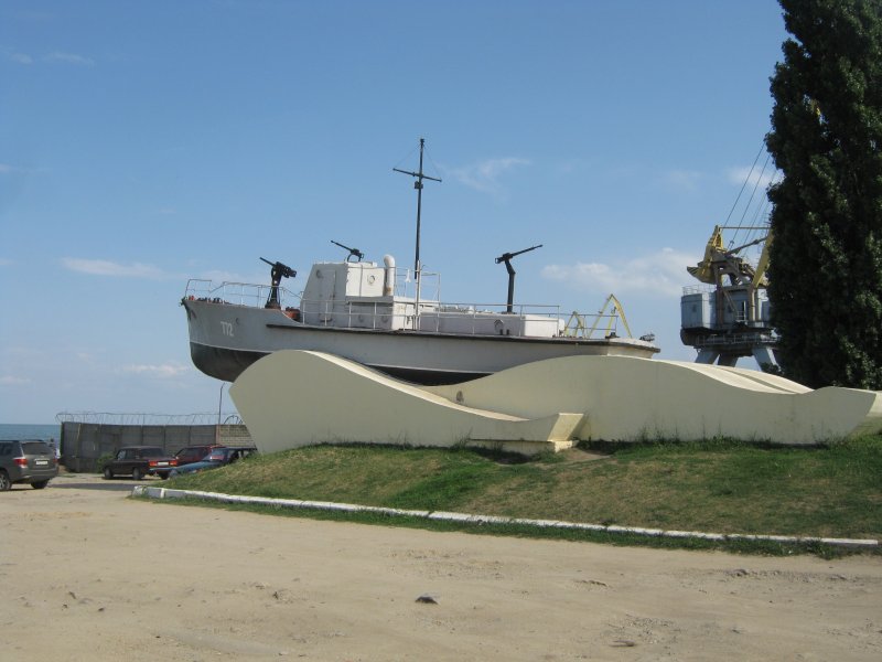 Памятник морякам Азовской военной флотилии (Таганрог)