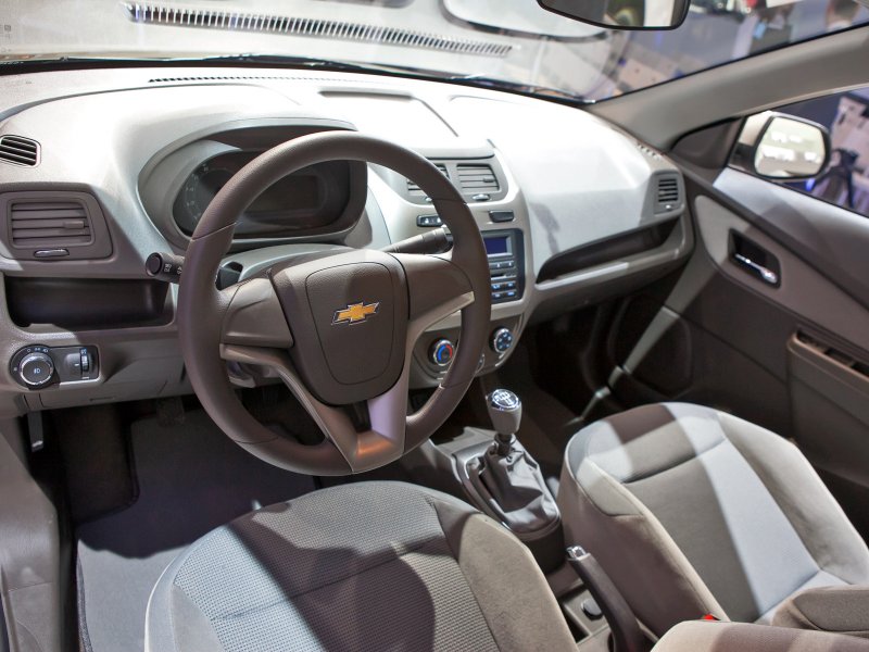 Chevrolet Cobalt салон