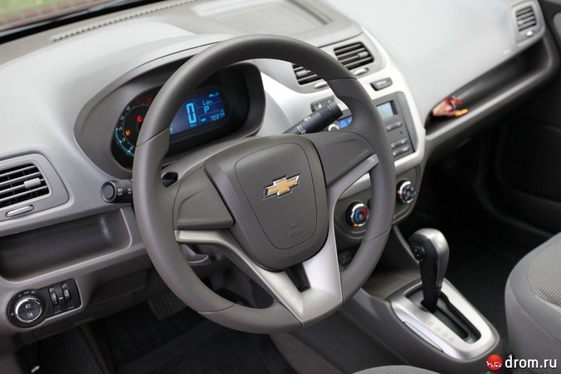Chevrolet Cobalt 2 салон