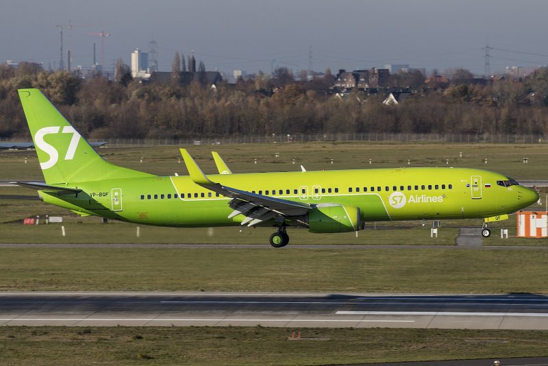 Мария пилот Боинг 737-800 s7