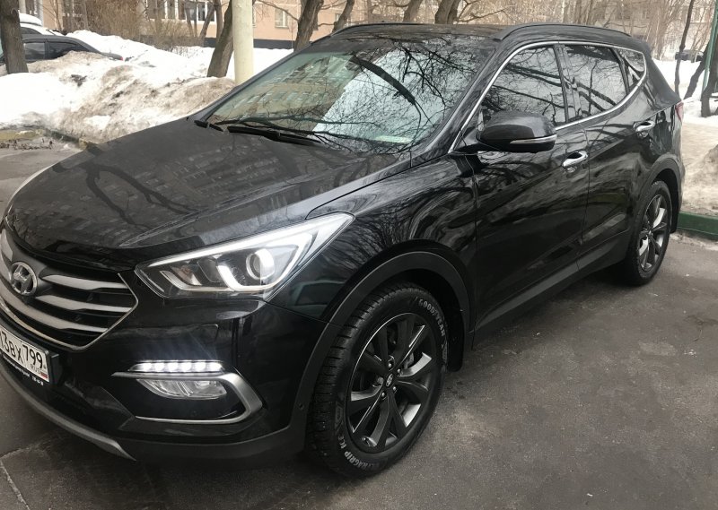 Hyundai Grand Santa Fe черный