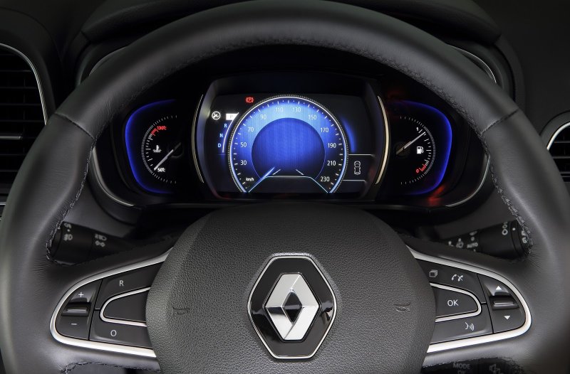 Renault Clio 2021 интерьер