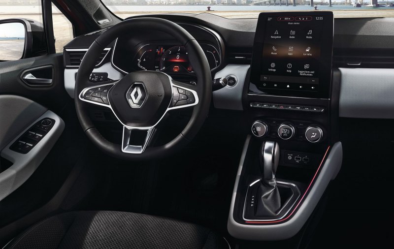 Renault Arkana приборная панель