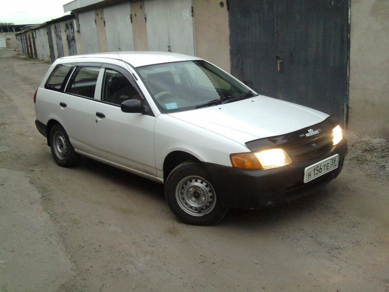 Nissan Sunny 2003 салон