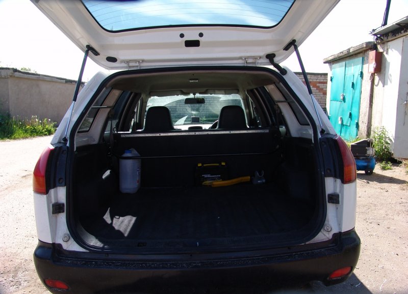 Nissan Wingroad 2008 салон