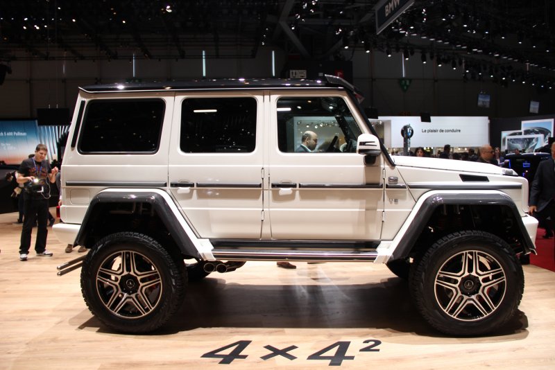 Mercedes g500 Squared