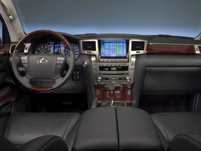 Lexus LX 570 салон
