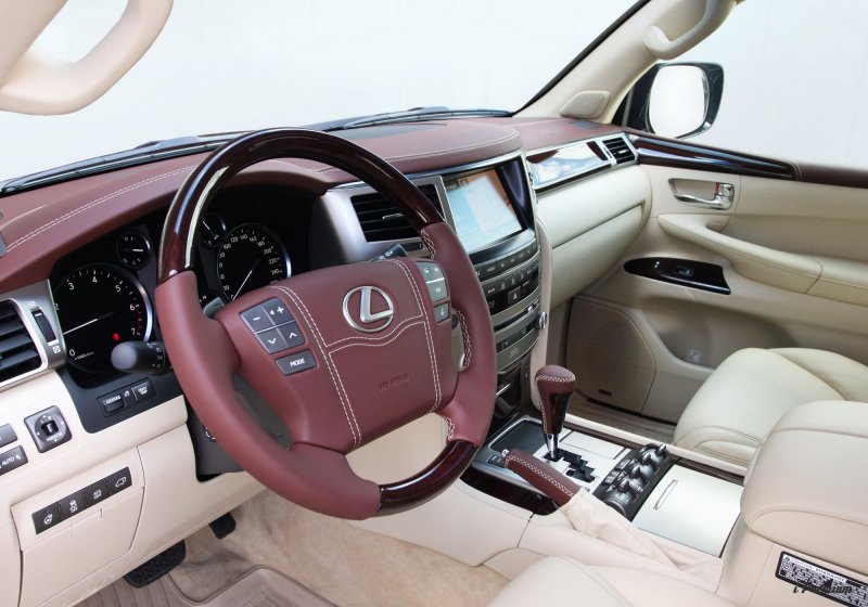 Lexus LX 570 салон