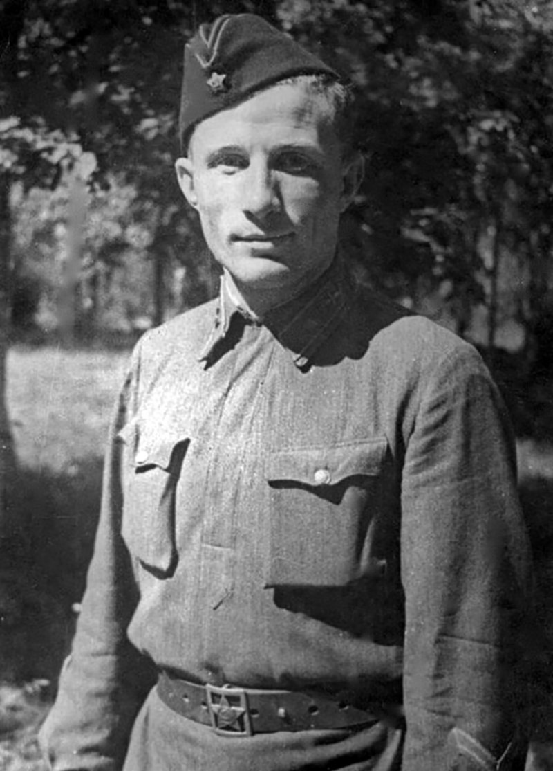 Петр Шавурин летчик