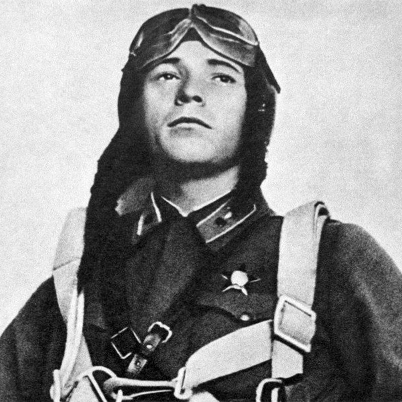 Летчик Виктор Талалихин