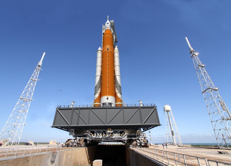 SPACEX ракета на Марс