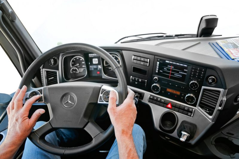 Mercedes Benz Actros 2007 кабина