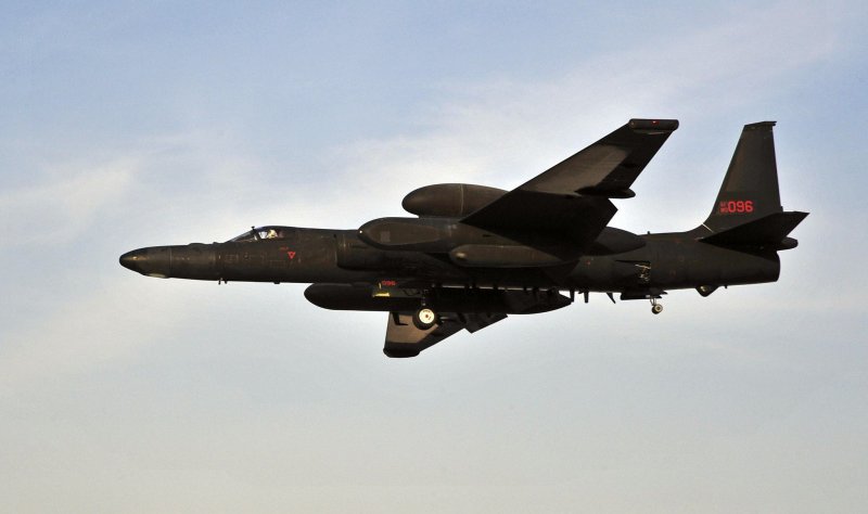Американский самолет-разведчик u-2