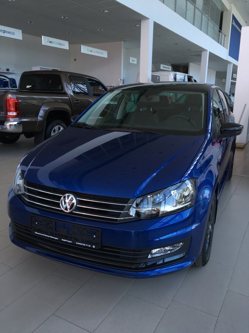 Volkswagen Polo sedan 2015 синий