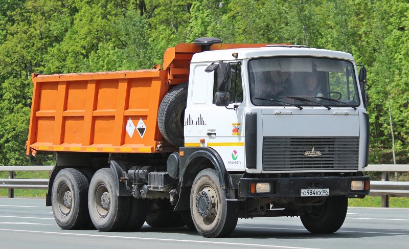 МАЗ 5516 карьерный самосвал