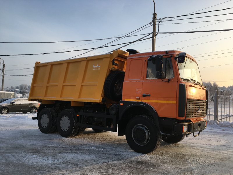 МАЗ 5516 оранжевый самосвал