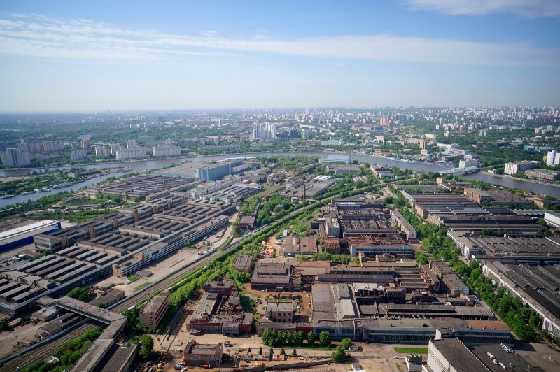 Территория завода ЗИЛ В Москве