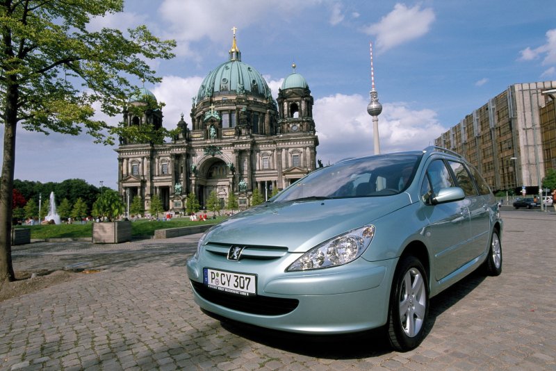 Peugeot 307 универсал или SW