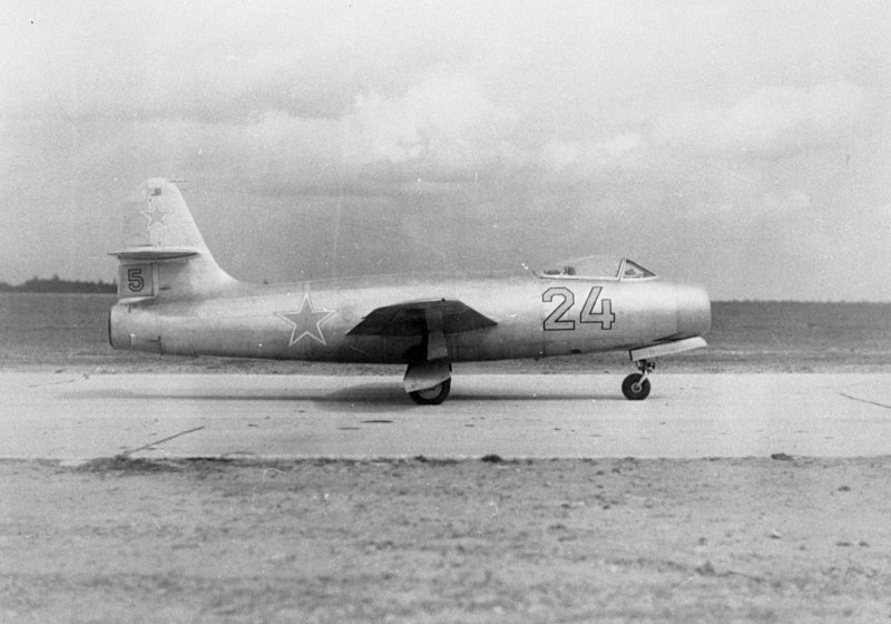 Микоян и-270 шасси