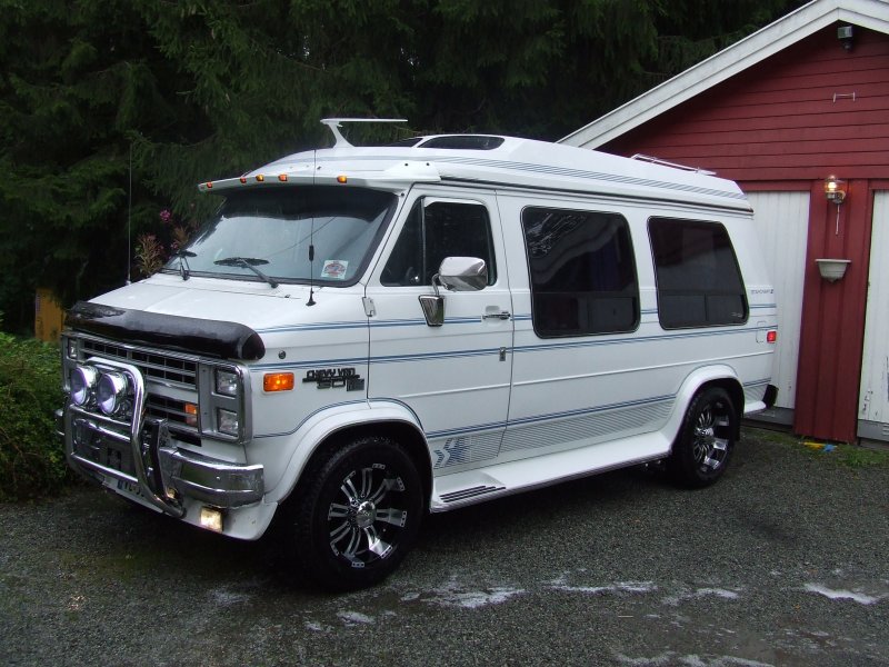 Фургоны Chevrolet chevy van