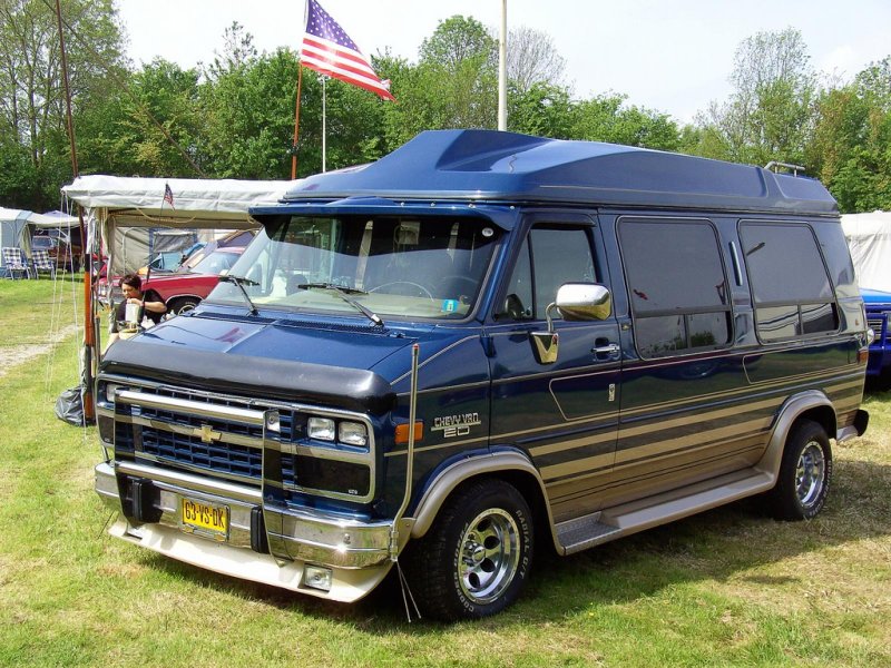 Chevrolet chevy van 10