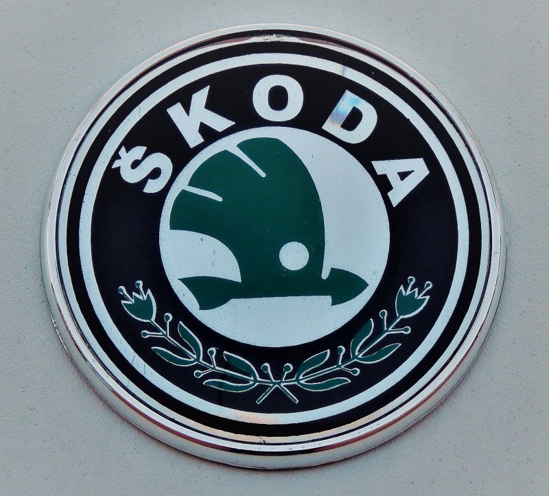 Шкода значок новый