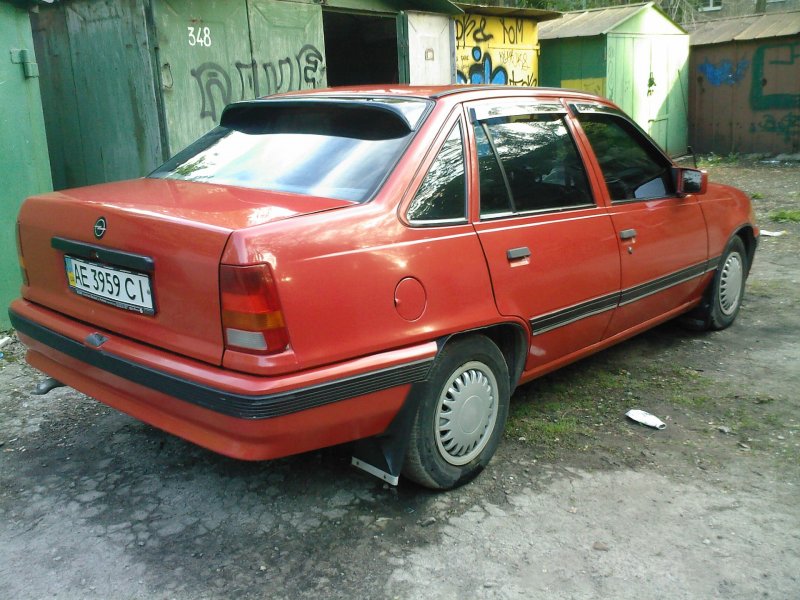 Опель кадет седан 1992