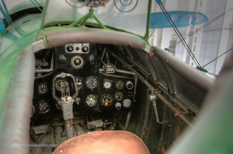Истребитель и-16 шасси
