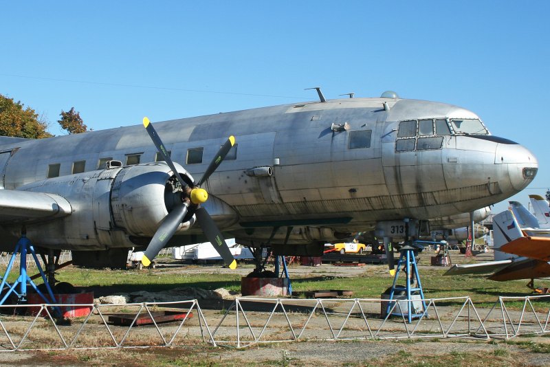 Транспортный самолет ил-14т